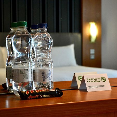 Holiday Inn Manchester - Central Park, An Ihg Hotel Exterior photo