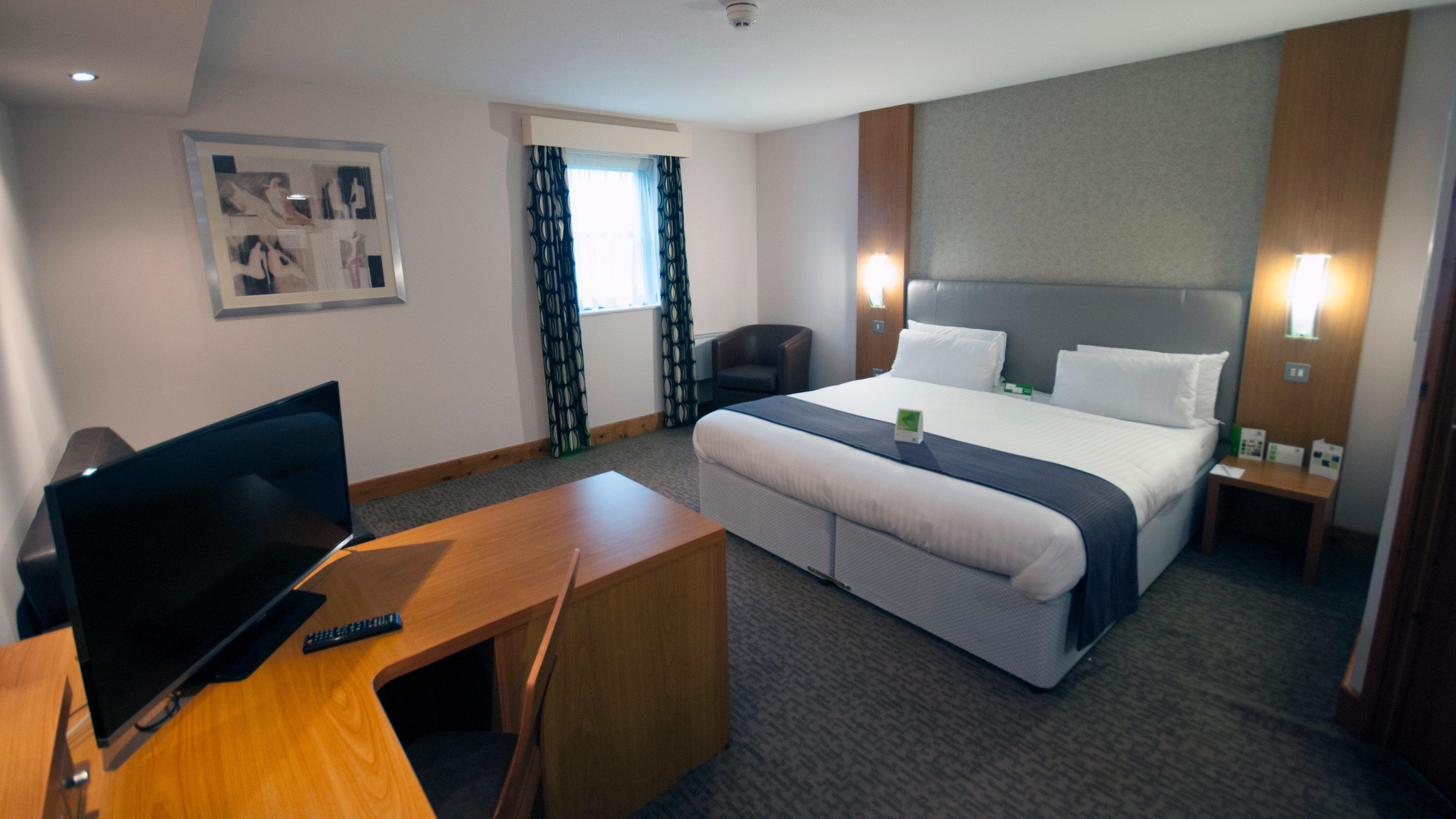 Holiday Inn Manchester - Central Park, An Ihg Hotel Exterior photo