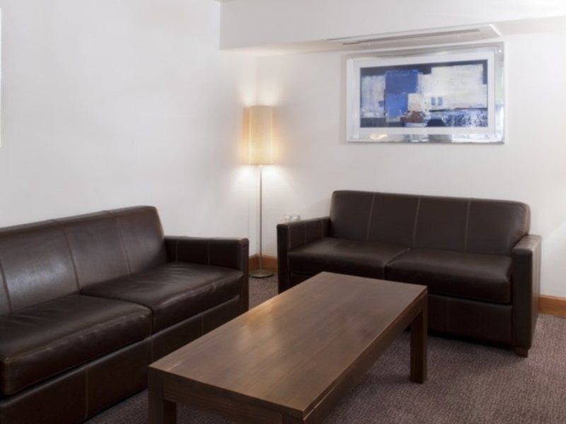Holiday Inn Manchester - Central Park, An Ihg Hotel Exterior photo